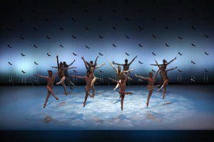 biarritz ballet, cinderela' group in the air, ph. olivier Houeix